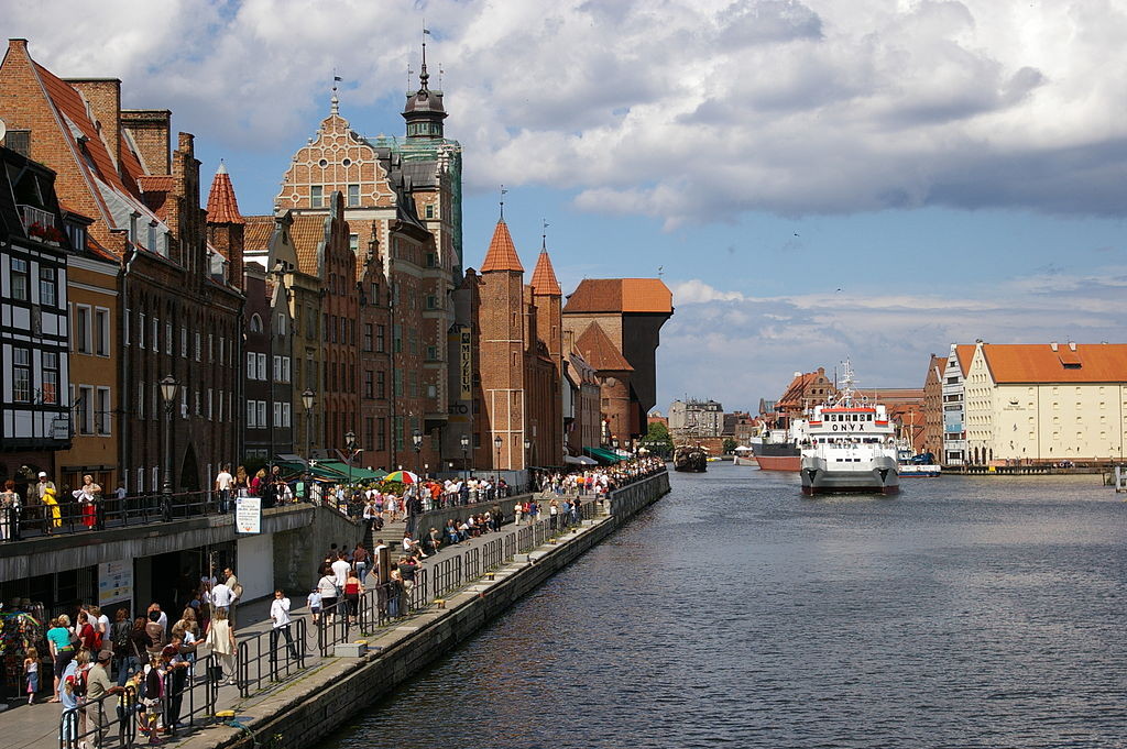 Gdansk bjuder på fina vyer över vatten och anrika byggnader.